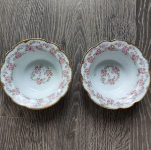 Vintage Limoges trinket bowls. White with pink roses and gold trim